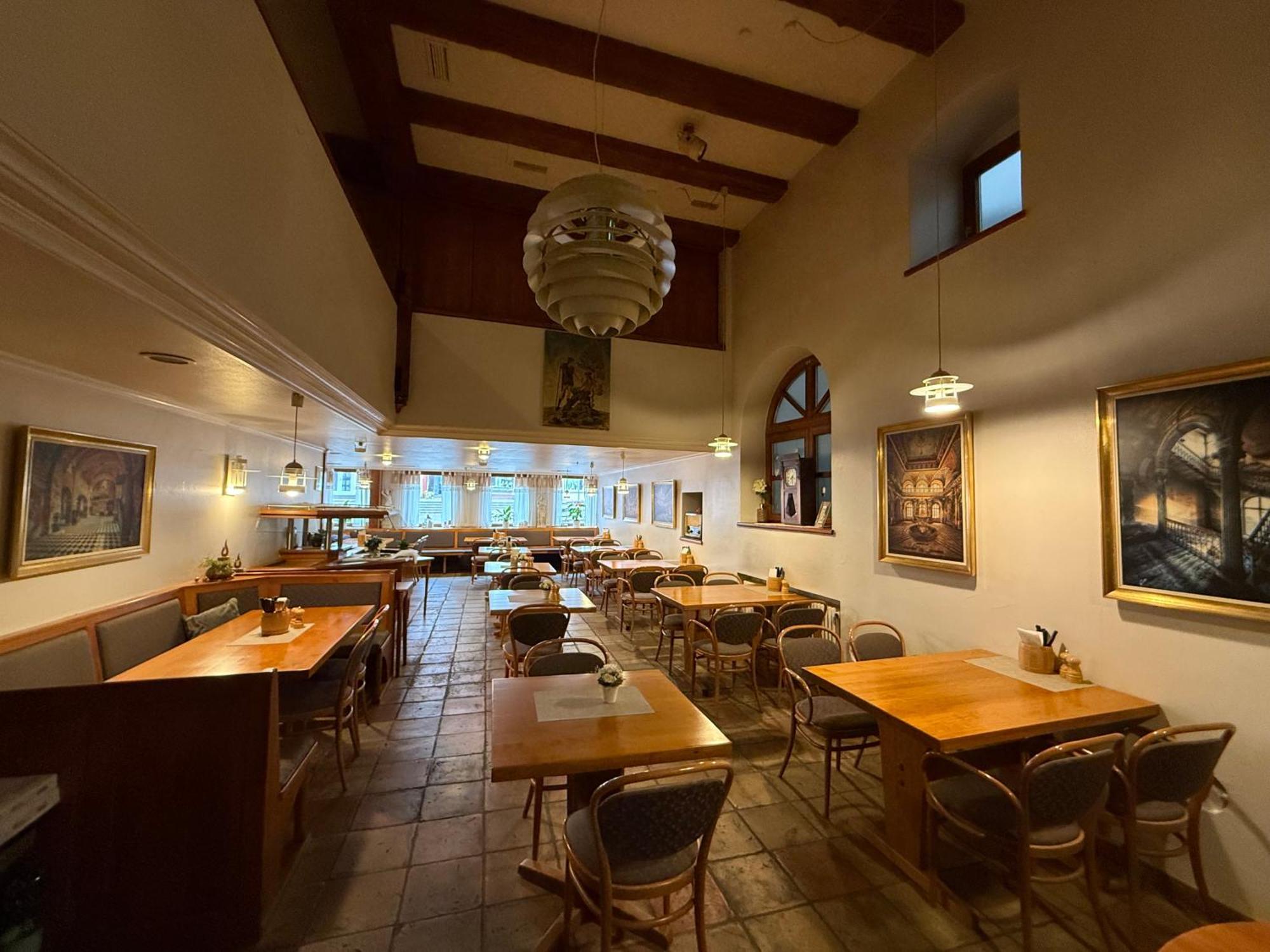 Hotel-Restaurant Ratsstube 卡尔夫 外观 照片